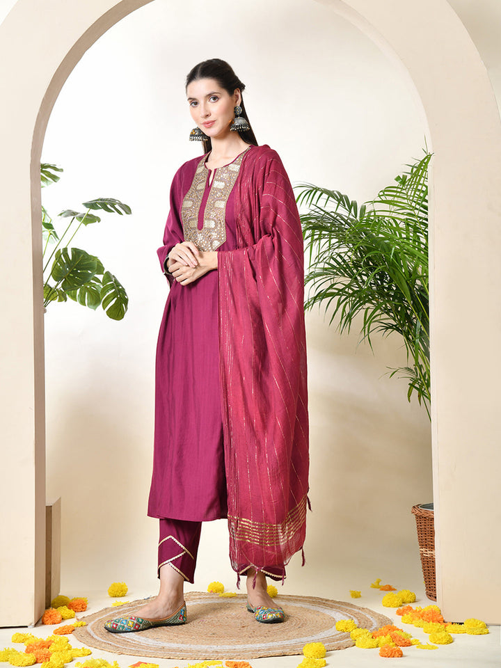 Women's Embroidered Keyhole Neck Bell Sleeves Kurta & Palazzos With Dupatta Sets in Magenta Colour