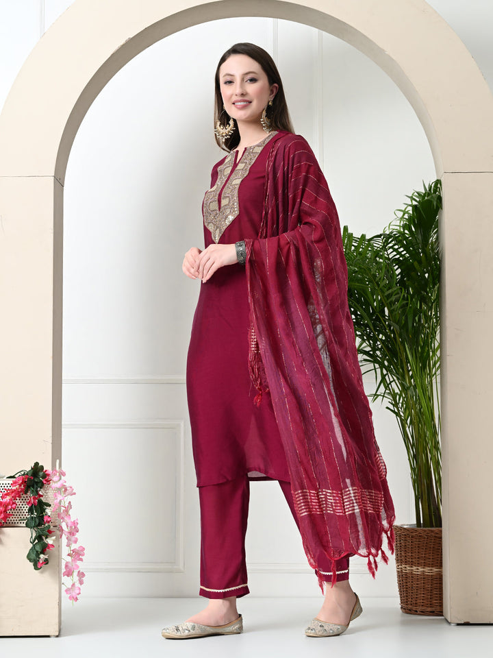 Women's Embroidered Keyhole Neck Bell Sleeves Kurta & Palazzos With Dupatta Sets in Magenta Colour