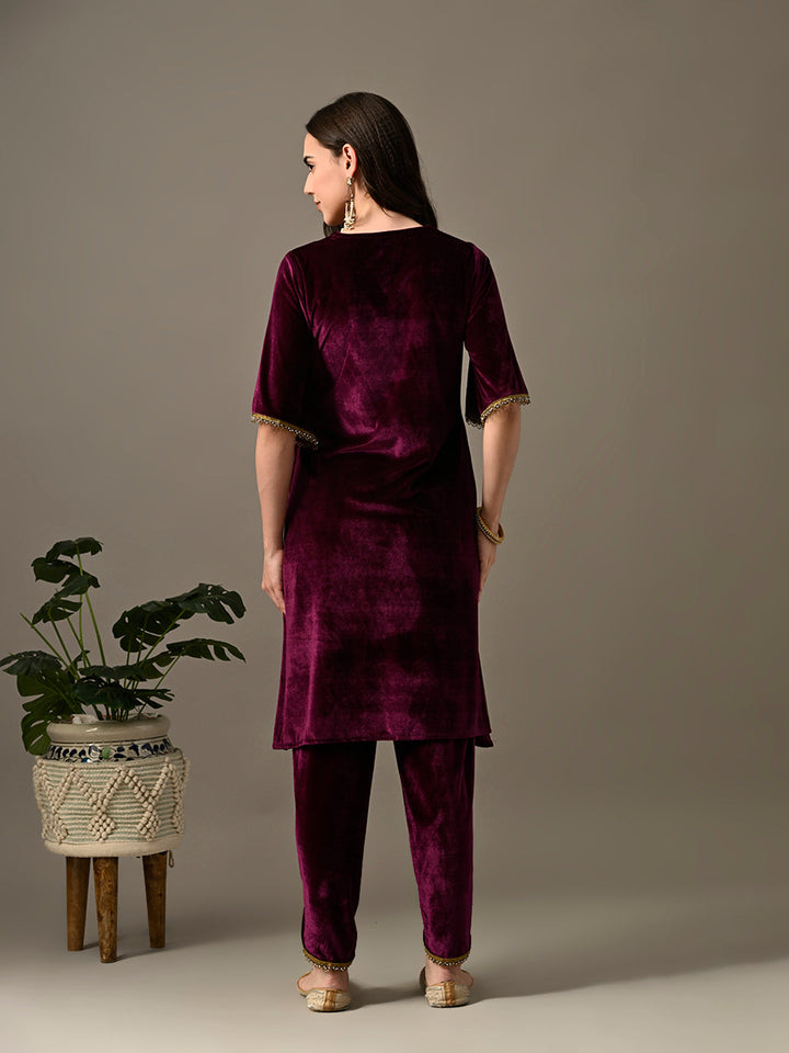 Myshka Women's Magenta Velvet Kurta Pant