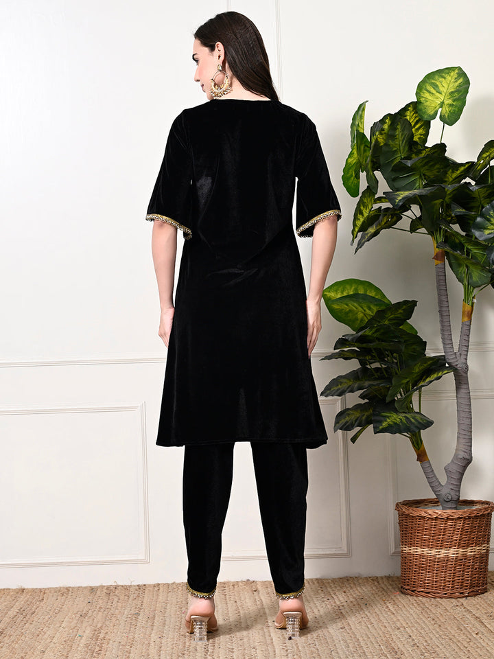 Myshka Women's Black Velvet Kurta Pant