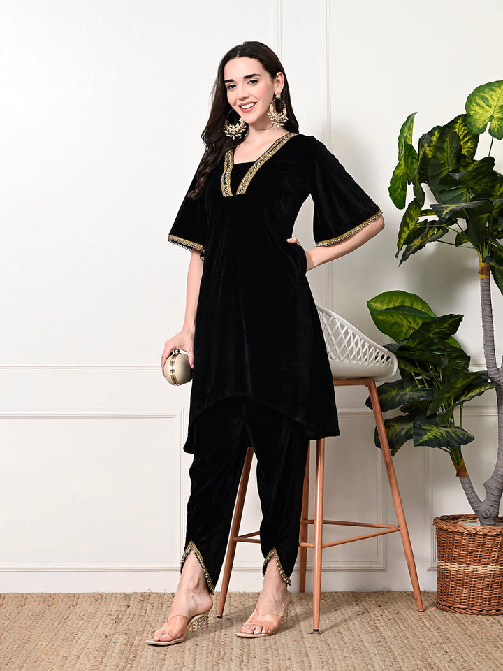 Myshka Women's Black Velvet Kurta Pant