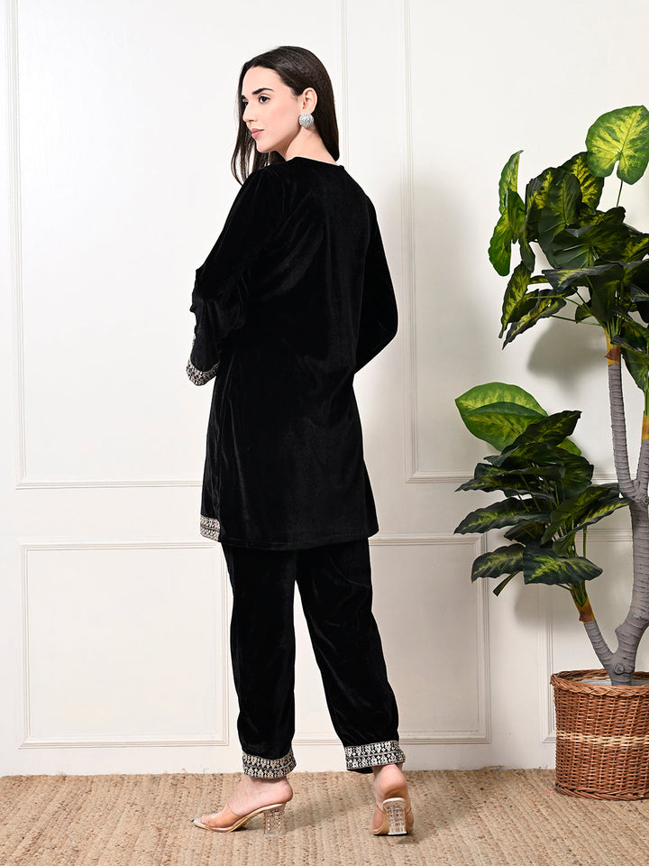 Myshka Women's Black Velvet Kurta Pant