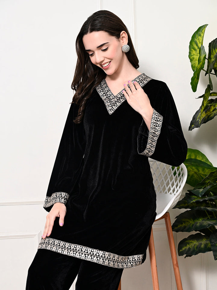 Myshka Women's Black Velvet Kurta Pant