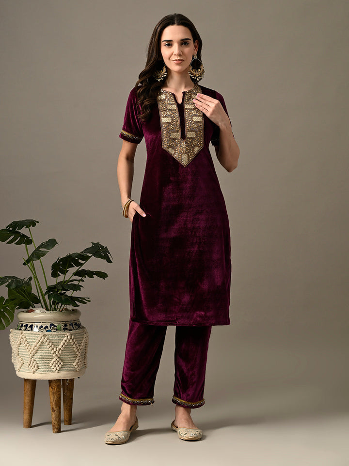Myshka Women's Magenta Velvet Kurta Pant