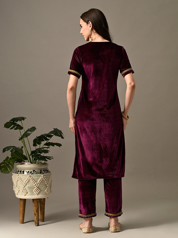 Myshka Women's Magenta Velvet Kurta Pant