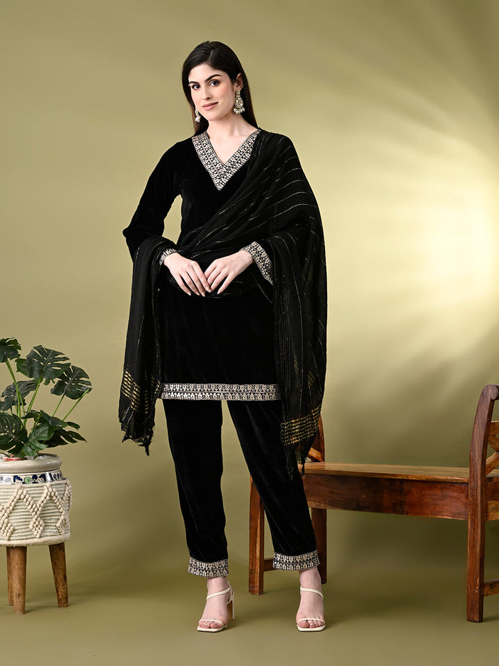 Myshka Women's Black Velvet Kurta Pant With Dupatta Set
