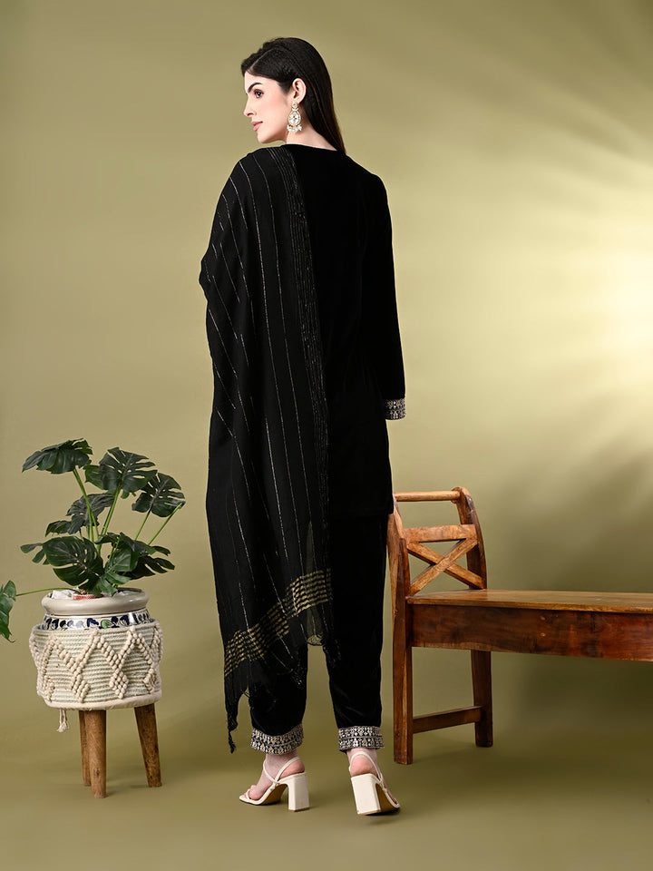 Myshka Women's Black Velvet Kurta Pant With Dupatta Set