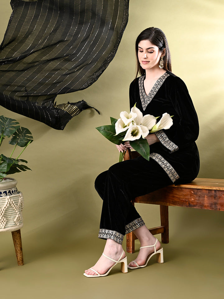 Myshka Women's Black Velvet Kurta Pant With Dupatta Set