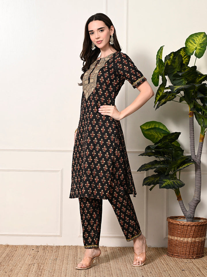 Myshka Women's Cotton Black Printed Kurta Set