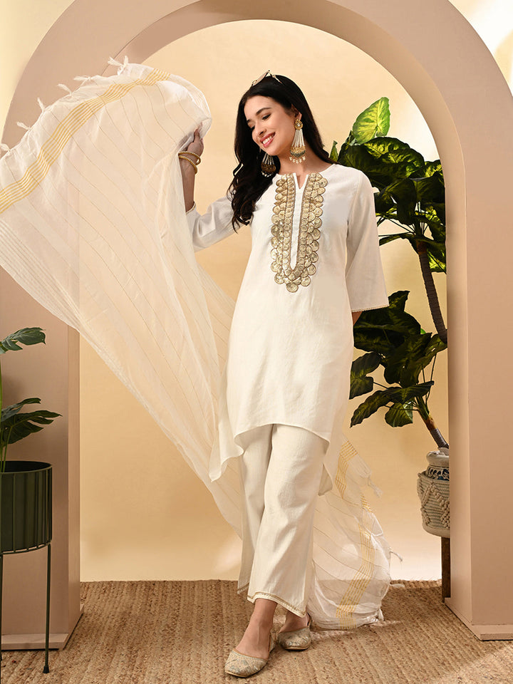 Myshka Women's Embroidered Keyhole Neck Bell Sleeves Kurta & Palazzos Set With Dupattas In White Colour