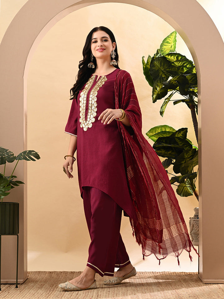 Myshka Women's Embroidered Keyhole Neck Bell Sleeves Kurta & Palazzos Set With Dupattas In Magenta Colour