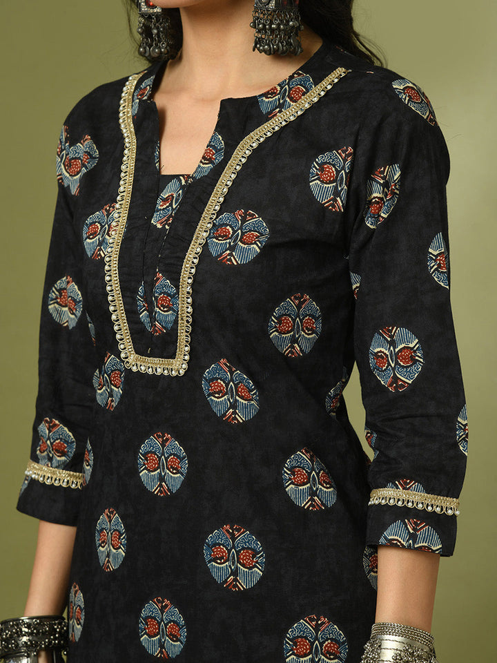 Women's  Black Printed Cotton Straight Party Kurta Sets  - Myshka