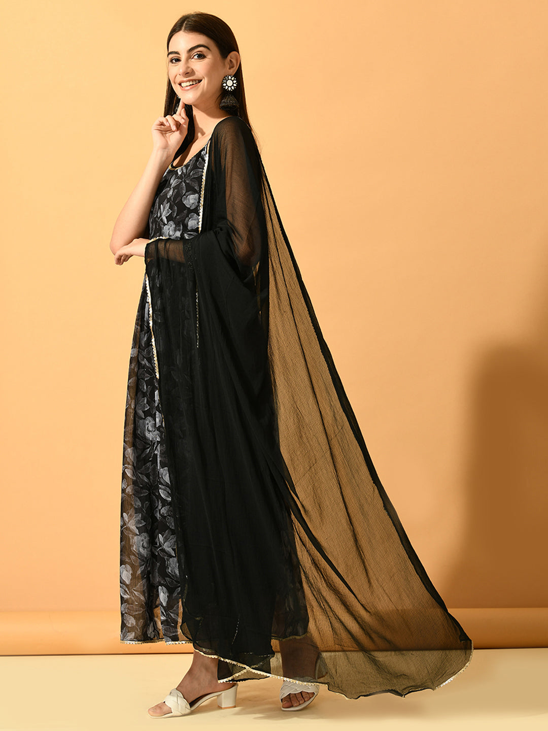 Color_Black